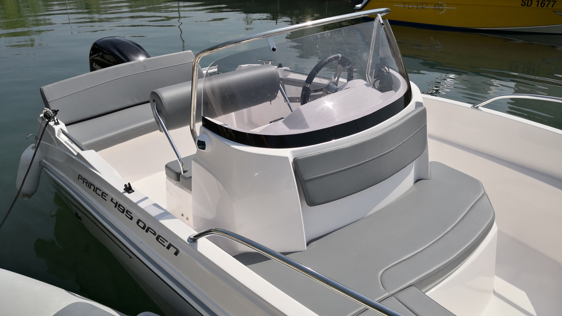 NIN Rent a boat, Prince 495